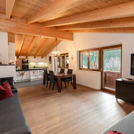 Natural Deluxe Apartments Алпбах Екстериор снимка