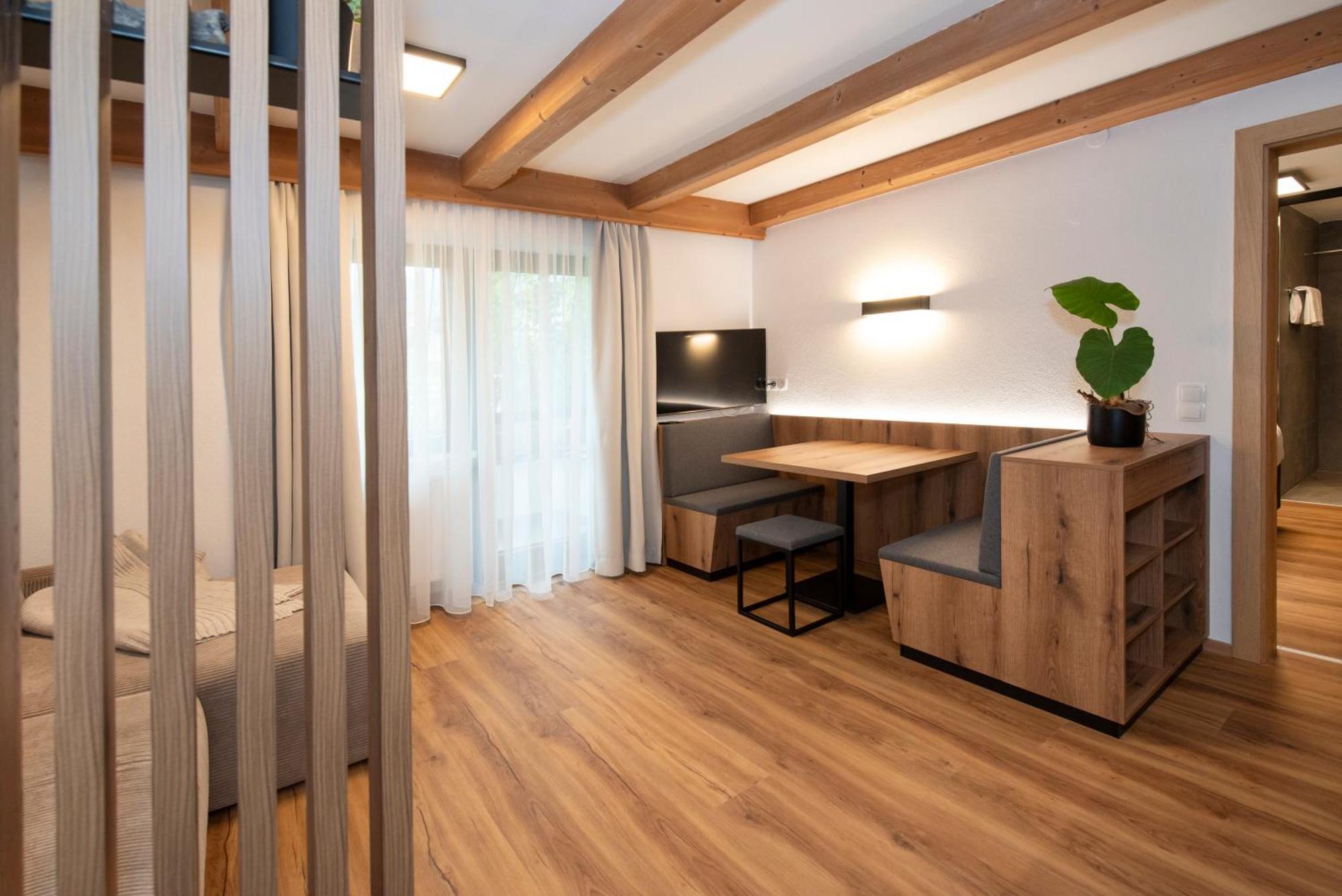 Natural Deluxe Apartments Алпбах Екстериор снимка